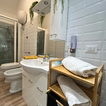 Lägenhet Casa Domus Mea - Garden Addicted Rom